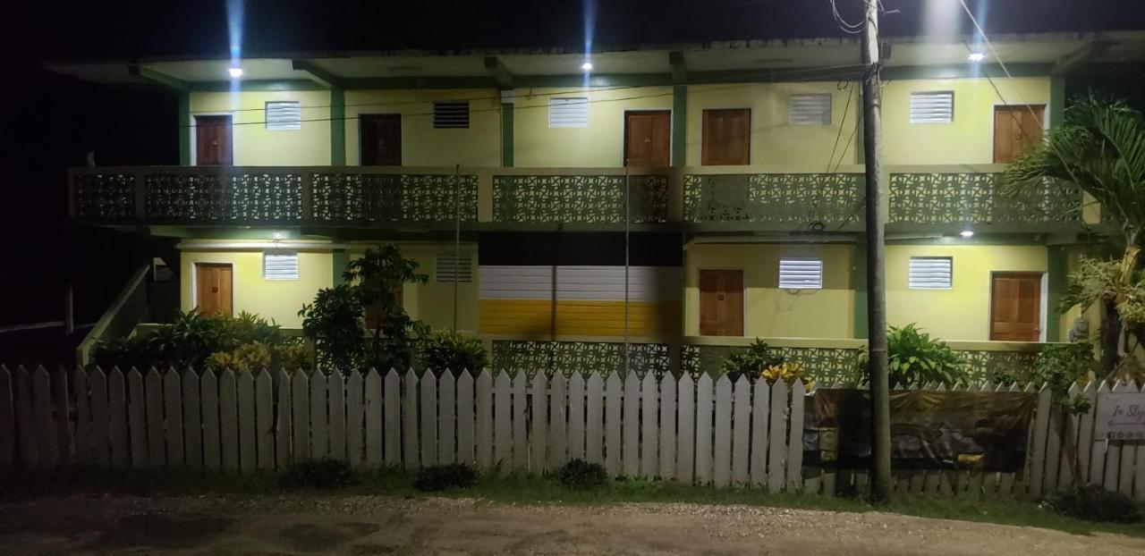 Pal'S On The Beach - Dangriga, Belize Esterno foto