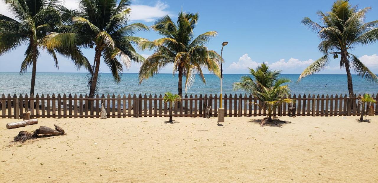 Pal'S On The Beach - Dangriga, Belize Esterno foto