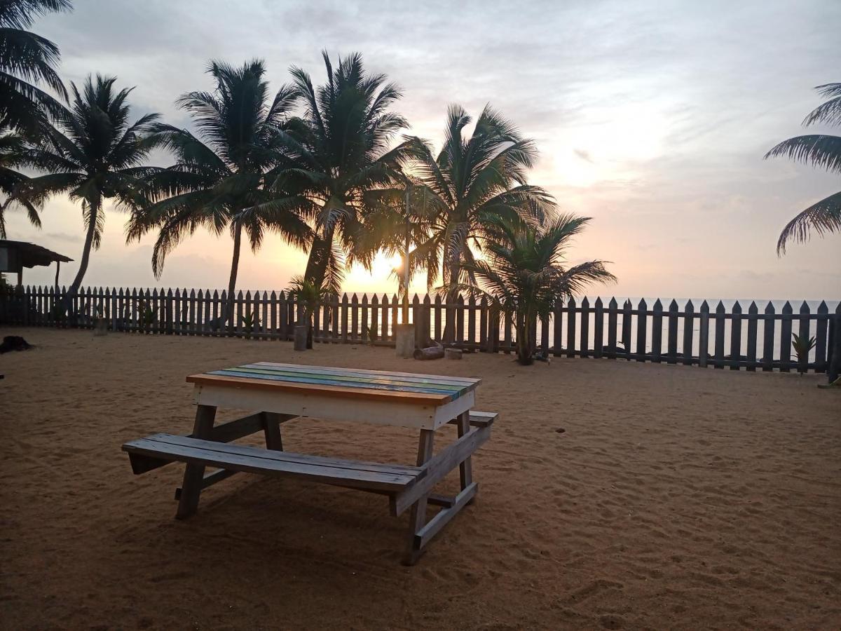 Pal'S On The Beach - Dangriga, Belize Esterno foto