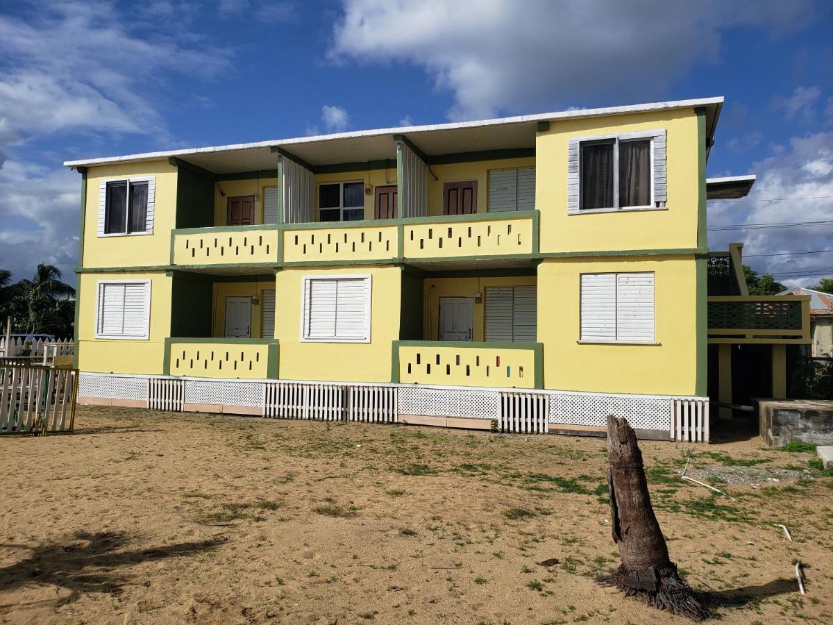 Pal'S On The Beach - Dangriga, Belize Esterno foto