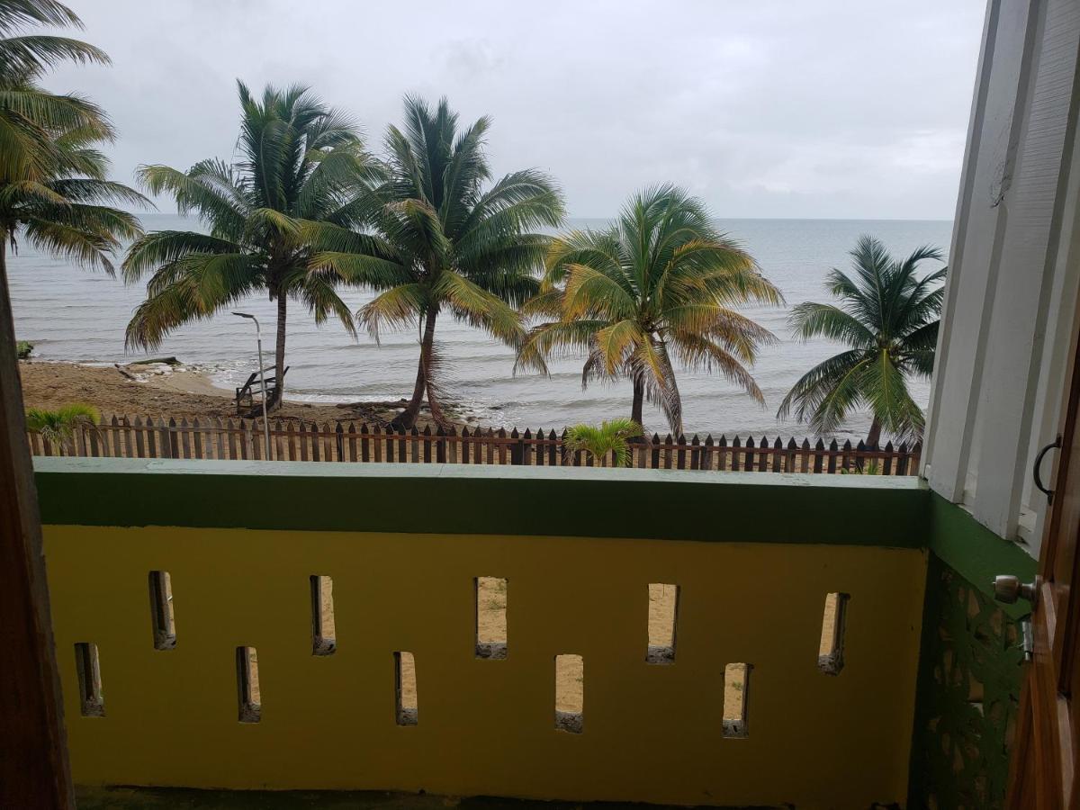 Pal'S On The Beach - Dangriga, Belize Esterno foto